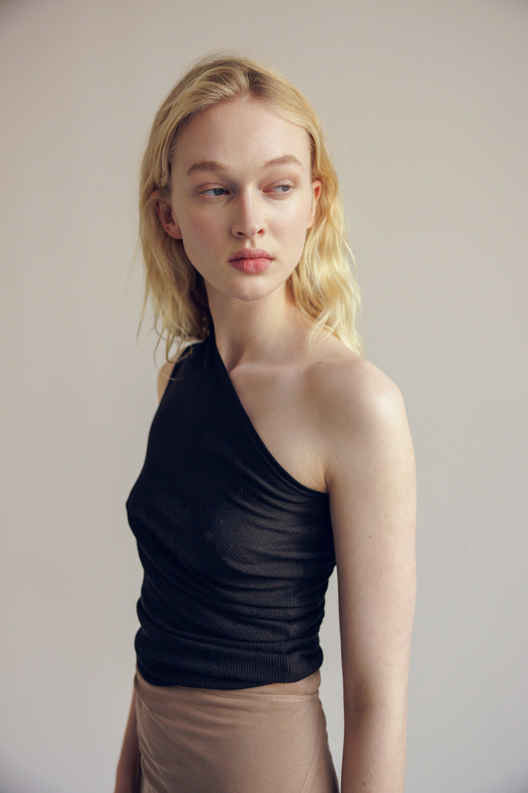 One Shoulder Tank - Black